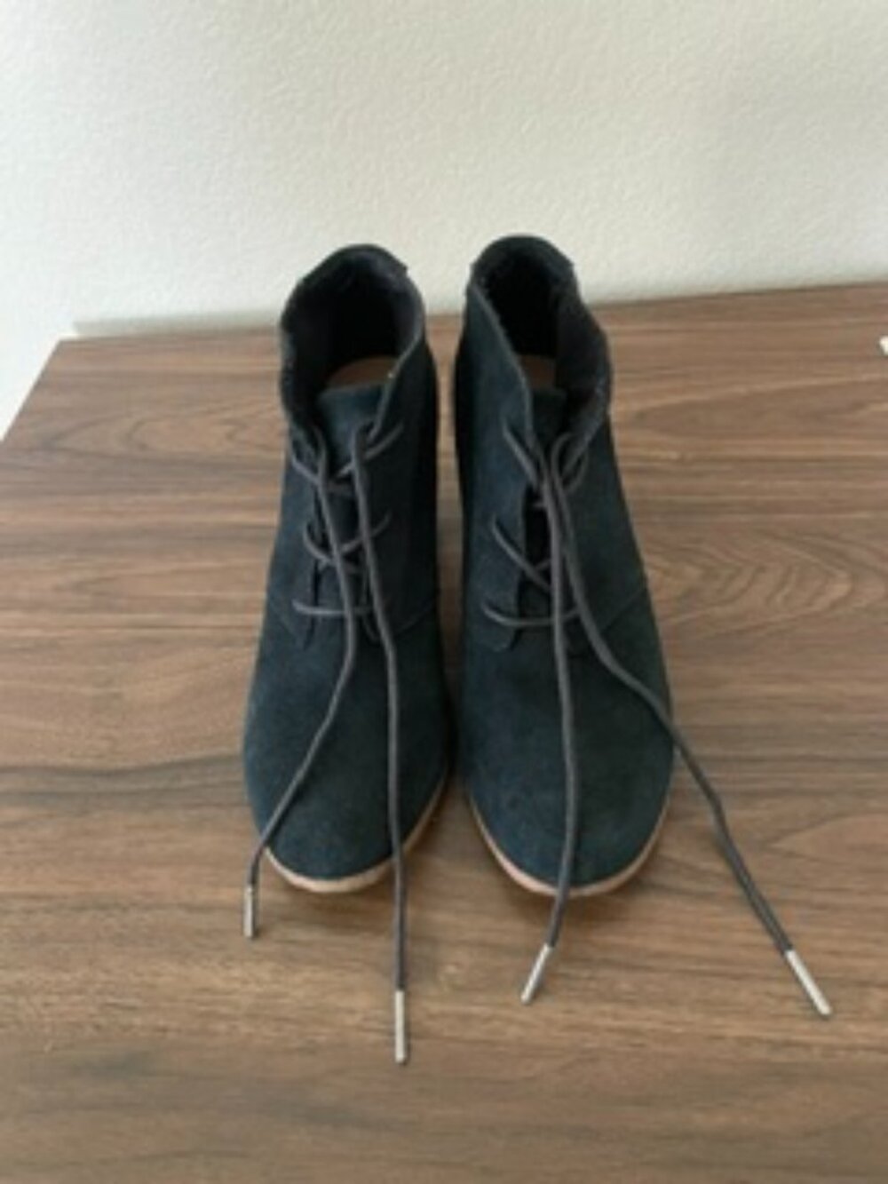 Toms Lace Up Suede Booties